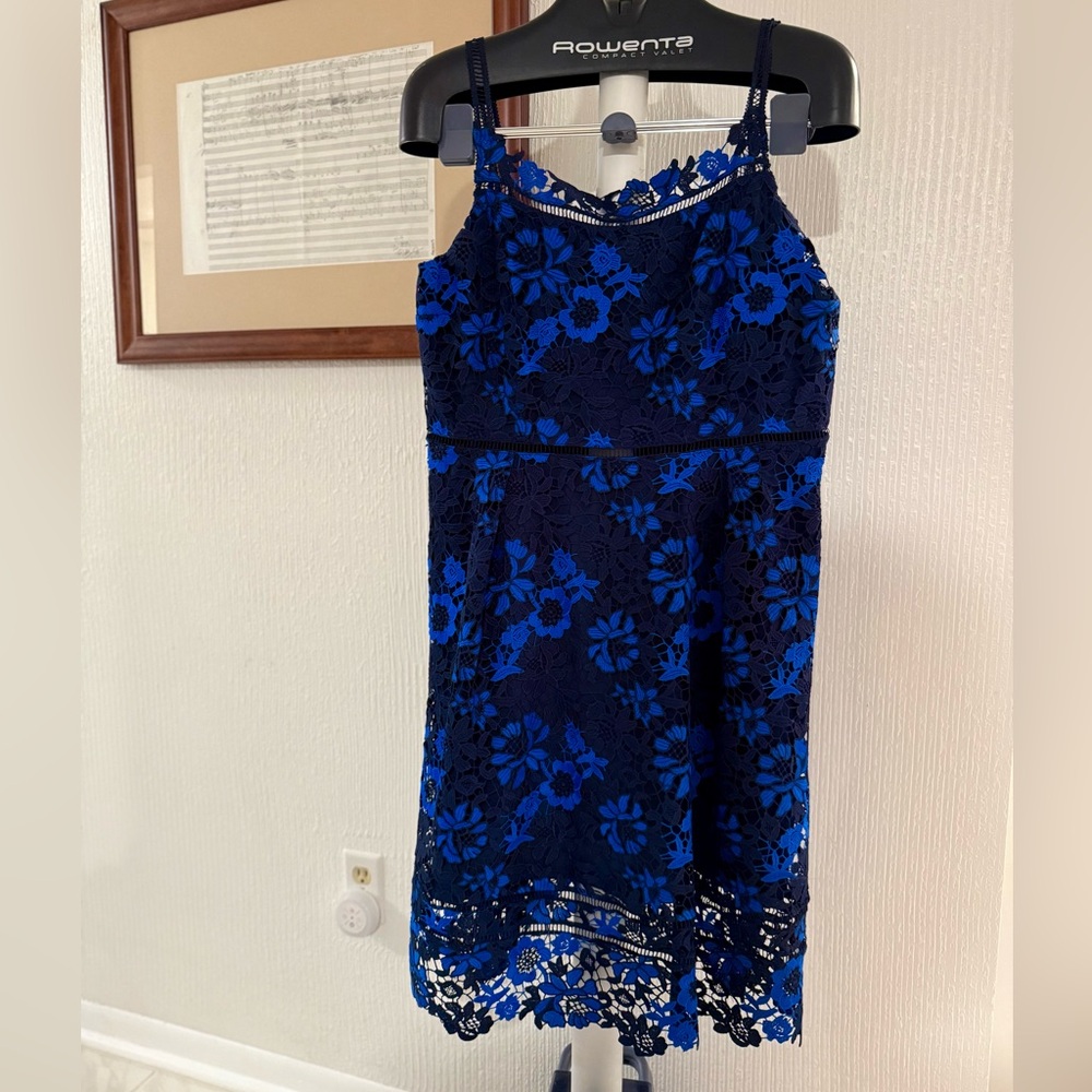 T Tahari Navy and Royal Blue Floral Lace Mini Dress